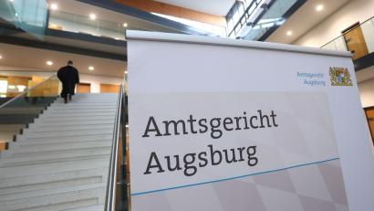 Bild: Karl-Josef Hildenbrand/dpa
Das Amtsgericht Augsburg hat einen Erzieher wegen sexueller Übergriffen in Kindertagesstätten verurteilt. (Symbolbild)