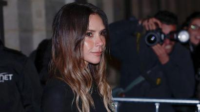 Bild: Sebastien Dupuy/AFP/dpa
Victoria Beckham wurde in Frankreich mit einer Auszeichnung geehrt.