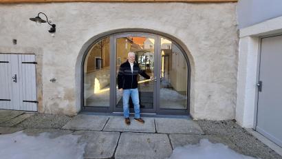 Bild: esc
Hereinspaziert: Im Bürgerhaus will der neue Seniorenbeauftragte Uli Sommer Veranstaltungen für die Ü-60-Generation anbieten.