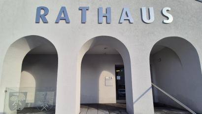 Bild: Hösamer
Wackersdorf und Steinberg am See bilden eine Verwaltungsgemeinschaft. Sie hat ihren Sitz im Wackersdorfer Rathaus. In beiden Gemeinden werden am 8. März Bürgermeister und Gemeinderäte gewählt.