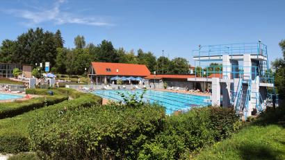 Archivbild: njn
Der für Freitag geplante Saisonstart im Freibad Erbendorf wurde abgeblasen.