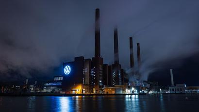 Bild: Moritz Frankenberg/dpa
Der Stammsitz von Volkswagen in Wolfsburg hat die größte Autoproduktion Deutschlands. (Archivbild)