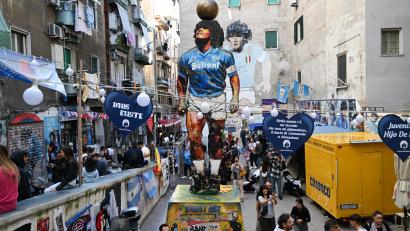 Bild: Arne Dedert/dpa
Neapel gestaltet Madonna-Gedenkstätte um (Foto-Archiv).