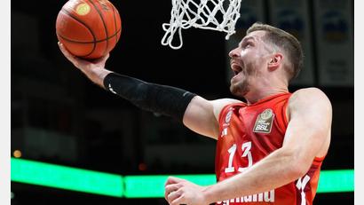 Bild: Soeren Stache/dpa
Andreas Obst gelingt mit den Bayern die Überraschung beim Tabellenführer Tel Aviv. (Archivbild)