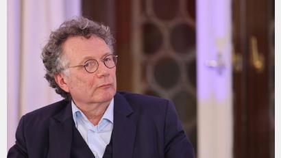 Bild: Jan Woitas/dpa
Der Schriftsteller Ingo Schulze kommt 2026 als Poetikprofessor nach Bamberg – im Gepäck hat der 1962 Geborene auch sein neuestes Werk. (Archivbild)