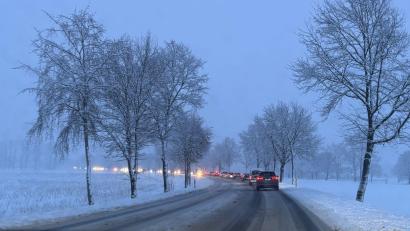 Symbolbild: Paul Zaruba
Schneeglatte Fahrbahnen sorgen am Donnerstag für Unfälle und Stau.