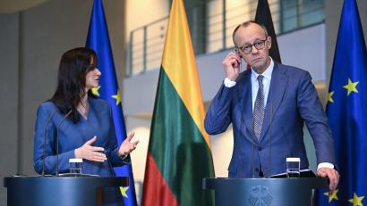 Bild: Britta Pedersen/dpa
Merz traf die litauische Premierministerin Inga Ruginiene in Berlin.