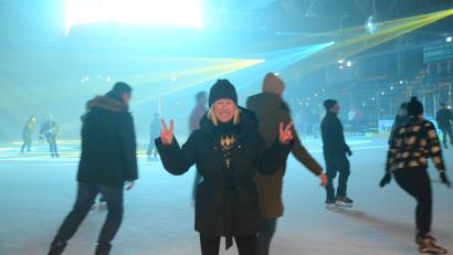 Bild: Kunz
Cooler Sound und heiße Kufen: Bei der Ü-30-Party im Weidener Eisstadion wird zu Hits aus den 80ern und 90ern gefeiert.