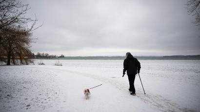 Bild: Philip Dulian/dpa
Im Norden bleibt es frostig.
