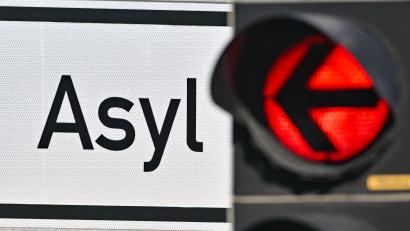 Bild: Patrick Pleul/dpa
Gegen die Umsetzung der Asylreform hatte sich Widerstand in der SPD geregt - nun gibt es einen Kompromiss. (Symbolbild)