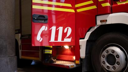 Bild: Niklas Treppner/dpa
Laut Polizei war ein Großaufgebot an Feuerwehrleuten vor Ort. (Symbolbild)