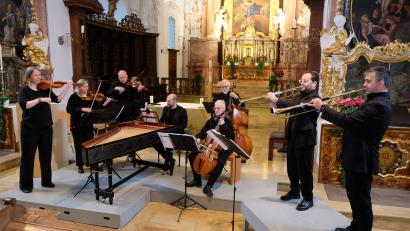 Bild: do
Zum Fest des heiligen Norbert imponierten in der Speinsharter Klosterkirche glanzvoller Trompetenschall und die liebreizenden Klangwolken der Neuen Nürnberger Ratsmusik.