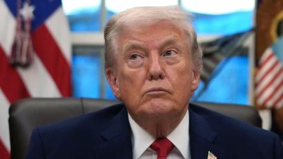 Bild: Allison Robbert/AP/dpa
Trump erhöht den Druck auf Kuba - und setzt dafür einmal mehr auf Zölle.