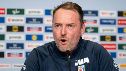 Bild: Sina Schuldt/dpa
Kroatiens Trainer Dagur Sigurdsson schimpft über die Bedingungen bei der Handball-EM.