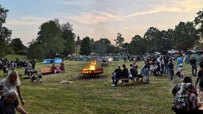 Bild: edo
Auch Biker haben Sinn für Lagerfeuerromantik, wie sich beim Treffen im Bibertal zeigte.