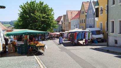 Bild: njn
Stände am Unteren Markt in Erbendorf.