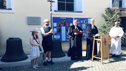 Bild: wro
Glockenweihe in Thumsenreuth am ersten Sonntag nach Trinitatis.