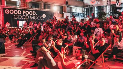 Bild: suk
Am 27. Februar 2026 verwandelt sich die Oberviechtacher Sport- und Mehrzweckhalle in ein Zentrum für Zukunftsinteressierte.