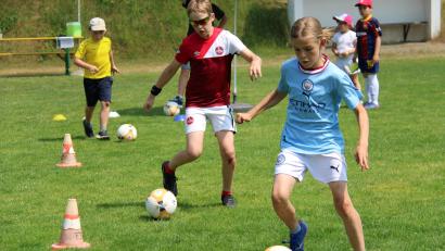 Bild: Archiv prh
Um Geschicklichkeit und vor allem auch Spaß am Fußball geht es beim dritten Fußball-Aktionstag der DJK Neustadt am 29. Juni.