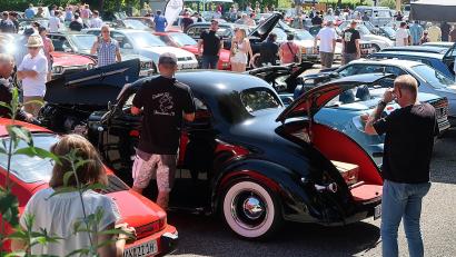 Bild: bsc
Viele Autos und Besucher zog das 3. Old- und Youngtimertreffen des AC Friedenfels an.