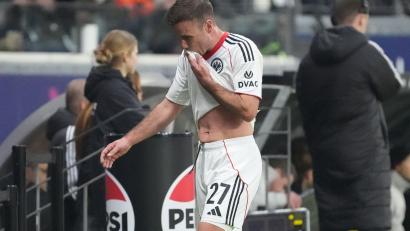 Bild: Marc Schüler/dpa
Gefrustet: Mario Götze und die Eintracht taumeln weiter.