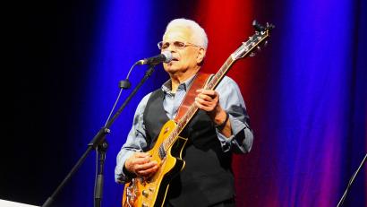 Bild: Holger Stiegler
Al Jones und seine Band gastierten am Samstagabend in der Mehrzweckhalle Grafenwöhr.