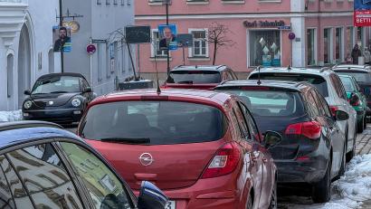 Bild: Wolfgang Steinbacher
In der Sulzbacher Innenstadt fallen außer an Sonn- und Feiertagen Parkgebühren an. Die Beträge sind aber wirklich absolut verkraftbar und bewegen sich oft nur im Cent-Bereich.