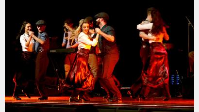 Bild: Good Concert GmbH/exb
Celtic Rhythms bringt irischen Tanz und Musik auf die Bühne.