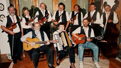 Archivbild: Bayerl/exb
Die Gruppe "Stodtbergsait'n" feiert 40. Geburtstag. Das Bild zeigt die Band in ihrer Anfangszeit.