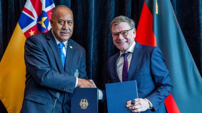 Bild: Jens Büttner/dpa
Deutschland und der pazifische Inselstaat Niue nehmen diplomatische Beziehungen auf.