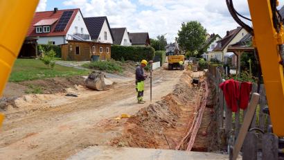 Bild: bkr
Die Arbeiten in der Sudentenlandstraße sind in vollem Gange. Die Gesamtmaßnahme soll bis Ende November angeschlossen sein.
