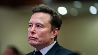 Bild: Allison Robbert/AFP Pool via AP/dpa
Musk soll Twitter-Aktionären gut 150 Millionen Dollar zu wenig bezahlt haben. (Archivbild)