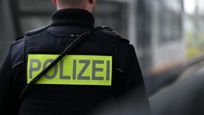 Bild: Katharina Kausche/dpa
Die Polizei nahm den Angreifer fest. (Symbolbild)