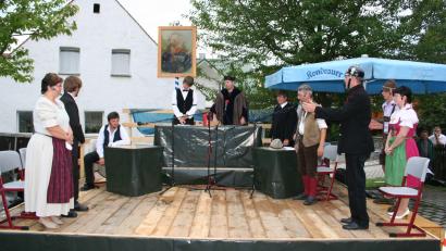 Archivbild: gz
Die Aufführung des Theaterklassikers "Königlich Bayerisches Amtsgericht" kam schon 2010 beim Publikum sehr gut an. Am 9. August dürfen sich die Besucher des Heimatfestes darauf freuen.