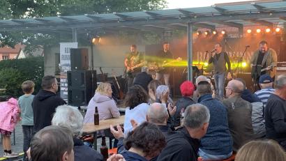 Bild: adj
Serenadenfinale mit Rock aus den 70ern mit den "Road Runnerz".