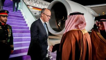 Bild: Kay Nietfeld/dpa
Erste Station der Kanzler-Reise durch die Golfregion ist Saudi-Arabien.