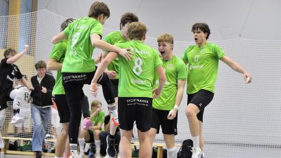 Bild: Hubert Ziegler
Jubel bei den Volleyballern des VC Amberg über einen gewonnen Punkt im Spiel gegen den SV Schwaig.
Nordbayerische Meisterschaft der U20 in Amberg 2026
Volleyball Jugend
Bild: Hubert Ziegler