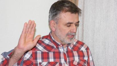 Bild: Konrad Rosner
Albert Bader ist der neue 2. Bürgermeister der Gemeinde Reuth bei Erbendorf. In geheimer Wahl setzte sich der Freie Wähler mit 8:5 gegen seinen Gegenkandidaten Helmut Stefan Neugirg mit 8:5 durch.