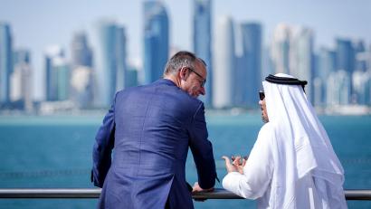 Bild: Kay Nietfeld/dpa
Die reiche Golfregion hat vor allem wirtschaftlich viel zu bieten.