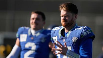 Bild: Brynn Anderson/AP/dpa
Das Medieninteresse an Sam Darnold ist groß.