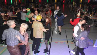 Archivbild: Konrad Rosner
Die eigene Faschingsveranstaltung war ein Erfolg für die die Stadt Kemnath. Die Premiere soll laut Bürgermeister Roman Schäffler keine "Eintagsfliege" bleiben. Für eine Neuauflage bereits im nächsten Jahr stehen die Vorzeichen aber momentan eher schlecht.