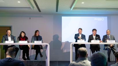 Bild: Franka Eichl
Verkehr, Einzelhandel und die Frage, wie es gelingt, neues Leben in die Innenstadt zu bringen – all diese Themen beschäftigten die Anwärter auf das Oberbürgermeisteramt in Weiden bei der Podiumsdiskussion.