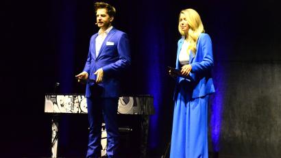 Bild: Kunz
Strafverteidiger Alexander Stevens mit Moderatorin Jacqueline Belle.