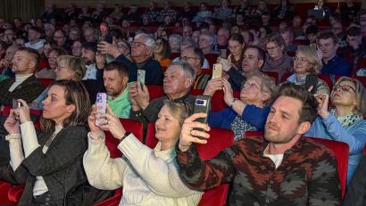 Bild: Petra Hartl
Wohnen und arbeiten in Amberg – ein Thema, das auch die Zuhörer interessierte. Sie konnten bei dem Thema auch an einer Abstimmung teilnehmen.