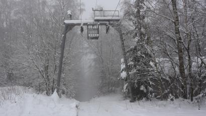 Archivbild: jr
Der TÜV gilt noch diese Saison - dann ist Schluss am Skilift Pfaben. Auch weil in den meisten Jahren der Schnee fehlt und Investitionen nötig wären. Der Lift war auch Thema bei der Podiumsdiskussion der Kolpingfamilie.