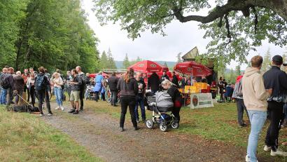 Archivbild: bsc
Tausende von Gästen und Wanderern zieht alljährlich der Friedenfelser Bierwandertag an. An der Raststation (Bild) herrscht alljährlich Feststimmung.