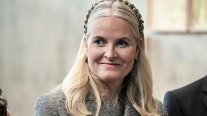Bild: Jens Kalaene/dpa
Kronprinzessin Mette-Marit steht in Norwegen gerade gewaltig in der Kritik. (Archivbild)
