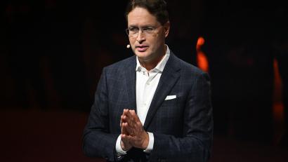 Bild: Marijan Murat/dpa
Warnt vor Populisten von rechts: Mercedes-Chef Ola Källenius. (Archivbild)