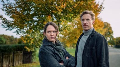 Bild: Adrian Gross/ZDF/dpa
Murphy und Herbst scheinen Gefallen aneinander zu finden, doch beide bringen einiges an emotionalem Gepäck mit.