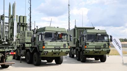 Bild: Daniel Löb/dpa
Großaufträge aus dem Rüstungssektor haben der Metall- und Elektroindustrie im letzten Quartal 2025 ein Auftragsplus bereitet. (Symbolbild)